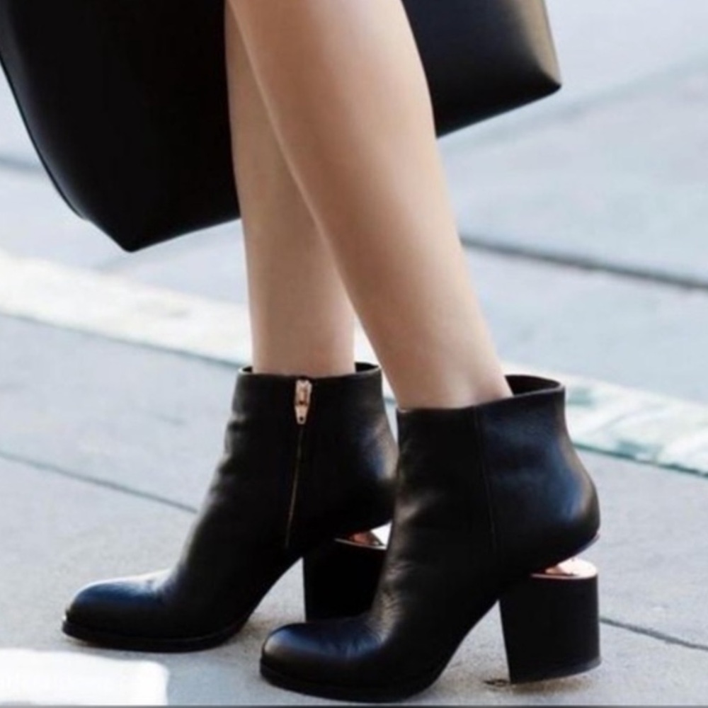 NIB NWT Alexander Wang Gabi Boot with Rosegold size 39 8.5